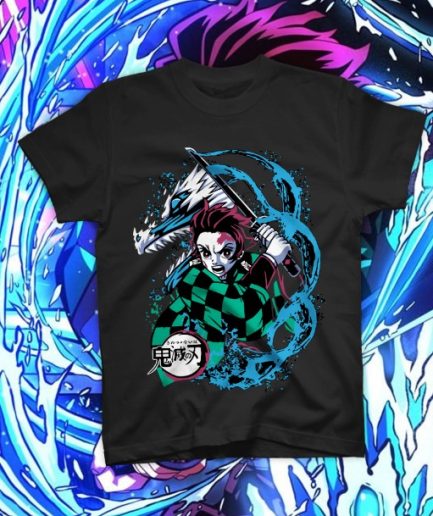 T-shirt nera di Demon Slayer con Tanjiro Kamado e il drago d'acqua della tecnica di combattimento.