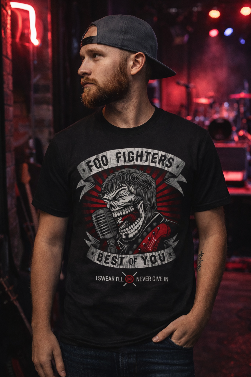 maglietta-foo-fighters-best-of-you.jpg Maglietta nera dei Foo Fighters modello Best of You con grafica teschio e microfono